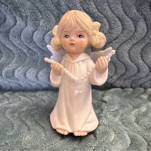 Roman Inc Angel Figurine with Beaded Necklace Ceramic 1988